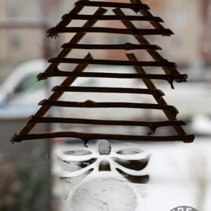 KARÁCSONYI AJÁNLATUNK Ponty halászlé 1650,-Ft Harcsa halászlé 1850,-Ft Töltött káposzta 2600,-Ft Székely káposzta 2500,-FT Erdei gombás szarvaspörkölt krokettel 2900,-Ft Rántott ponty szelet 2200,-Ft Rántott harcsa szelet 2500,-Ft Harcsa paprikás túrós csusza 2900,-Ft Csabai karaj francia salátával 2500,-Ft Hagymás burgonyasaláta 950,-Ft Majonézes burgonyasaláta 950,-Ft Házi kocsonya 1500,-Ft Hidegtál előrendelést felveszünk minimum 6 főtől Rendelésfelvétel 2023.12.20-ig, átvétel 2023.12.23. 14 óráig. Repetatanya Önkiszolgáló Étterem 1148 Budapest, Vezér út 129. Telefon 06-1-251-1268, www.repetatanya.hu Kellemes Karácsonyi Ünnepeket kívánunk!